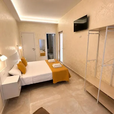 Le Rondini Sul Mare Bed & Breakfast 3*